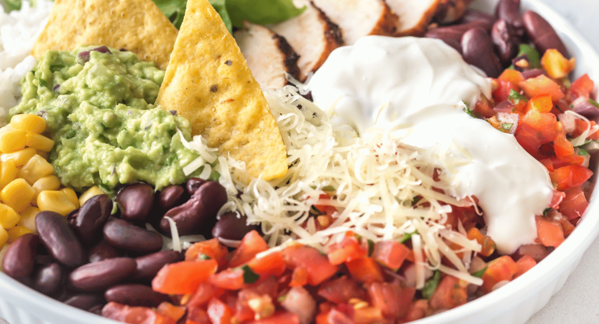 You are currently viewing How to Make Vegan Burrito Bowls