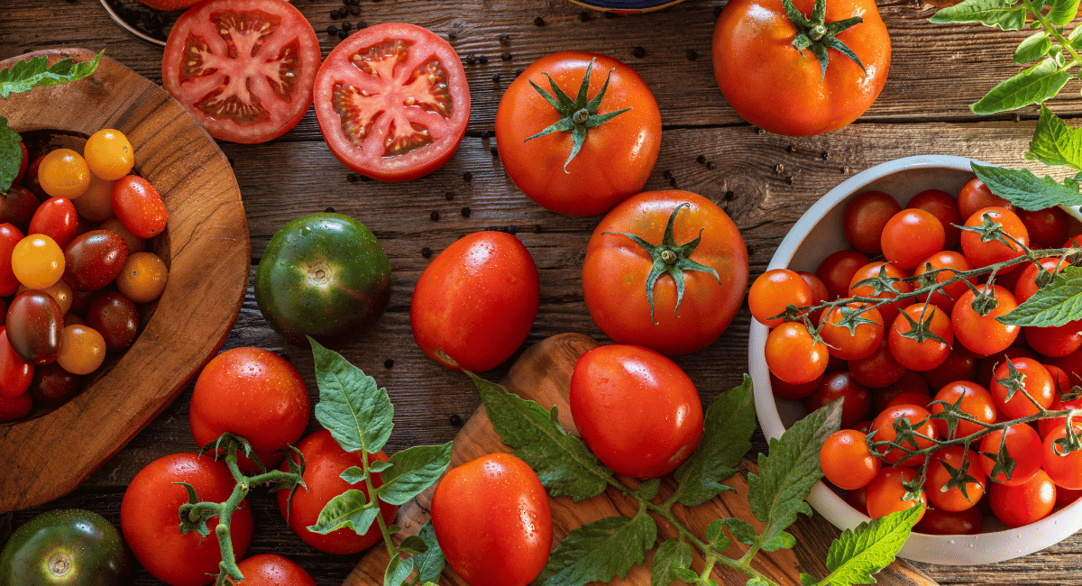 You are currently viewing What are Tomatoes? How are they used in Mexican Cuisine?